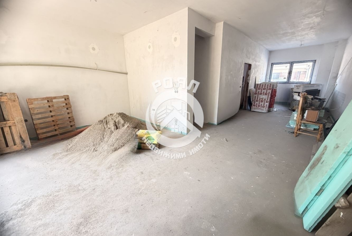 Роял имоти продава къща с Акт 16 и 2 паркоместа, кв.Остромила, Пловдив - 0