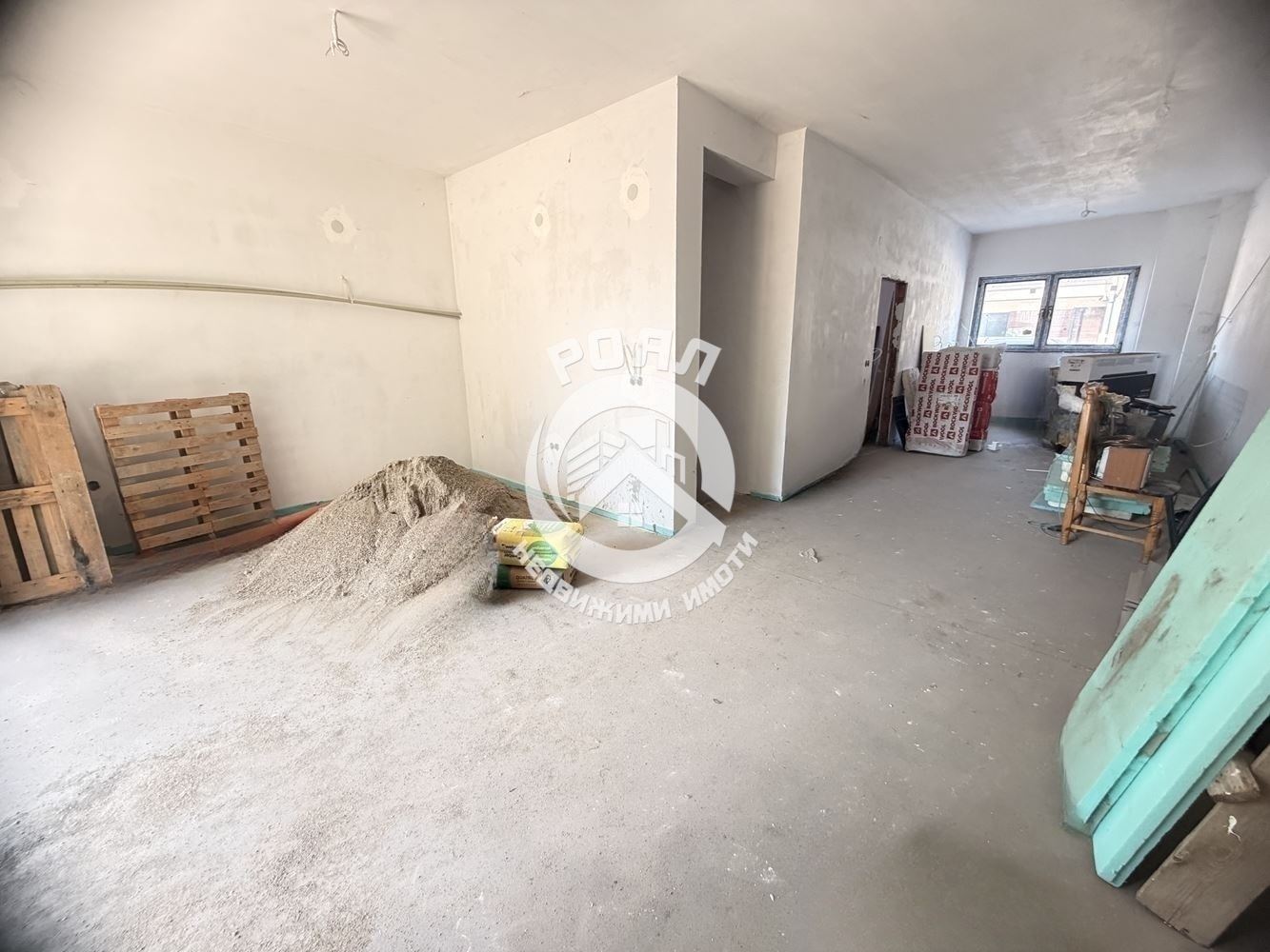 Роял имоти продава къща с Акт 16 и 2 паркоместа, кв.Остромила, Пловдив - 0
