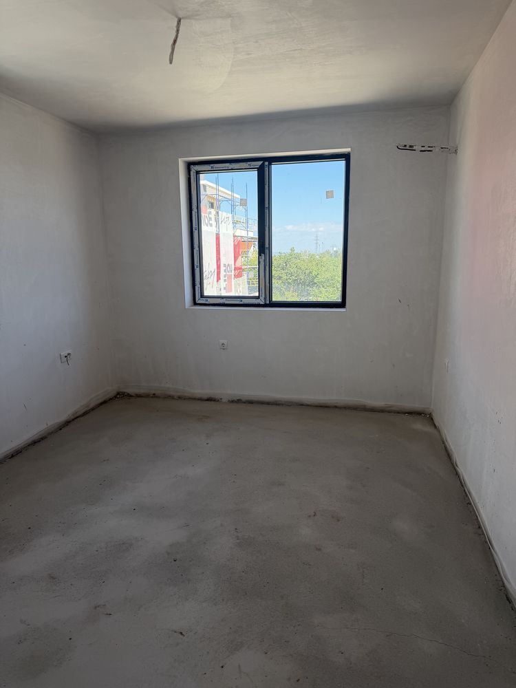 Продава се двустаен апартамент, кв. Запад в Асеновград. - 0